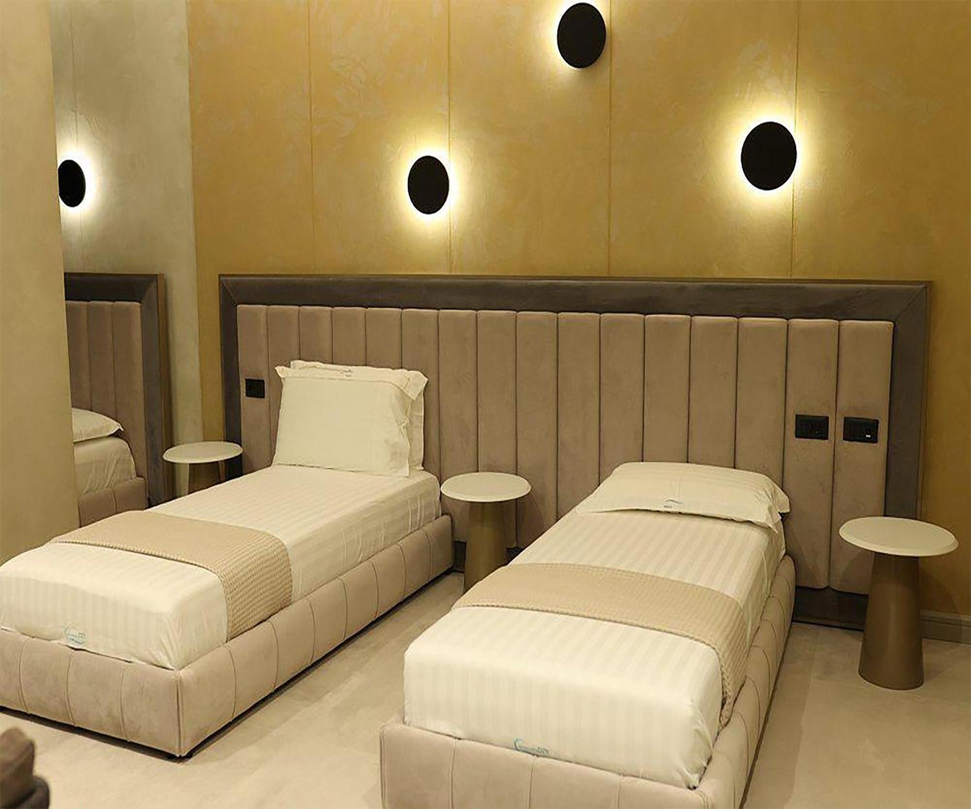 Comfort Suites Голем Екстериор снимка